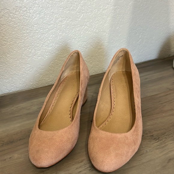 LOFT Suede Heels - Picture 2 of 3